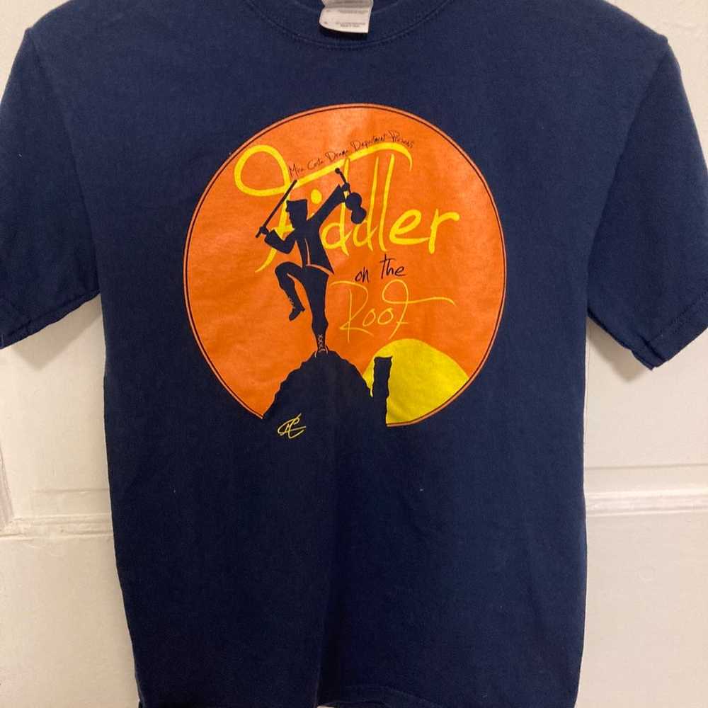Rare Fiddler on the roof tshirt - image 4