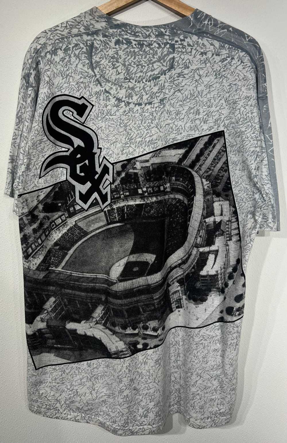 Vintage Chicago White Sox AOP Tshirt sz XL - image 2