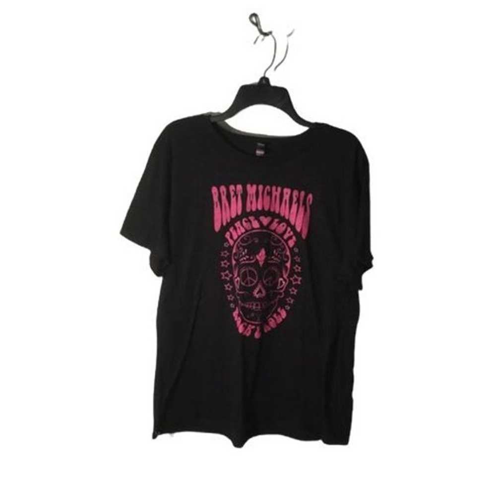 District Made Women's Bret Michaels Short Sleeve … - image 1