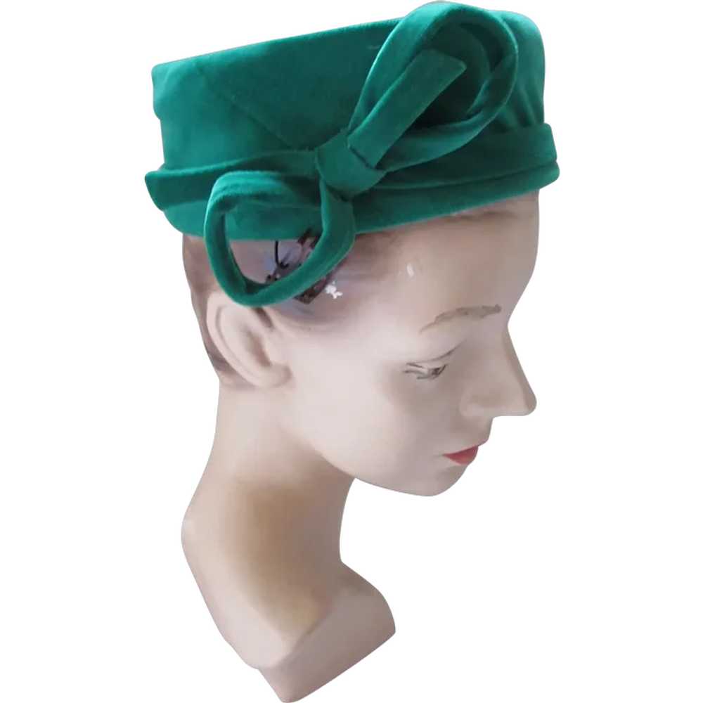 SALE Emerald Green Velvet Pill Box Hat by Lyla De… - image 1