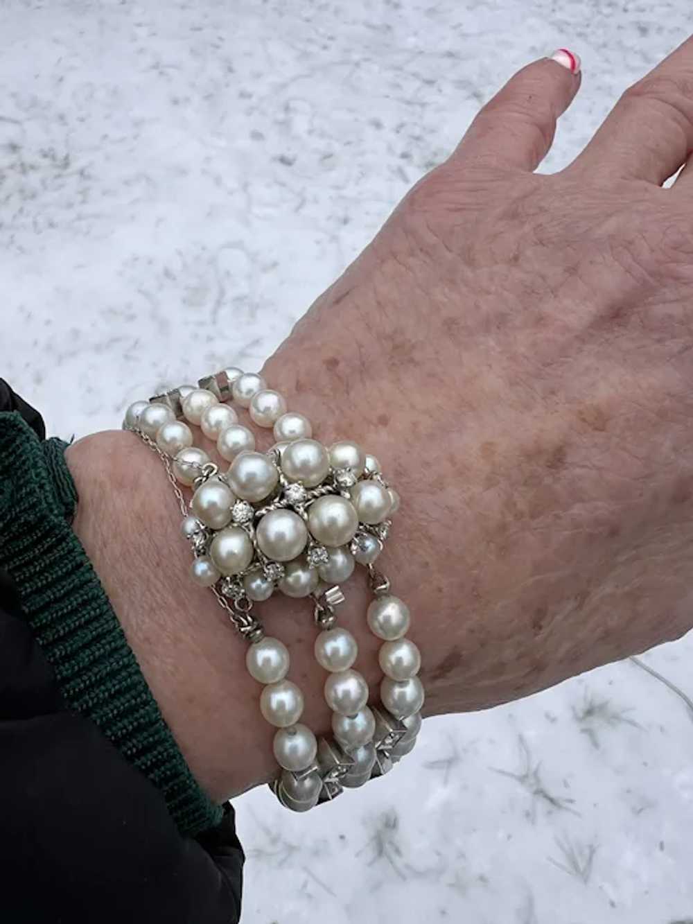 14K White Gold Pearl and Diamond Bracelet - image 8