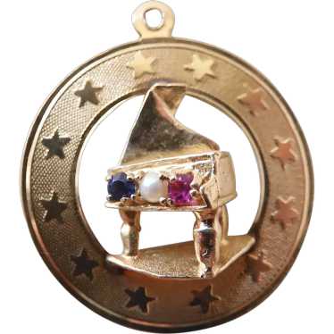 Patriotic 14K Gold Disk Charm With A Piano, Stars 