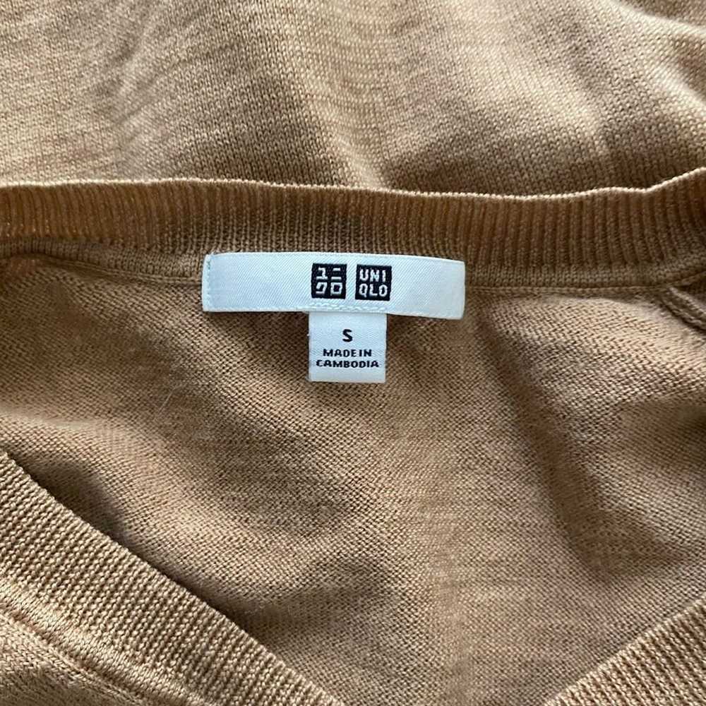 Uniqlo Uniqlo SZ S light brown wool sweater - image 4