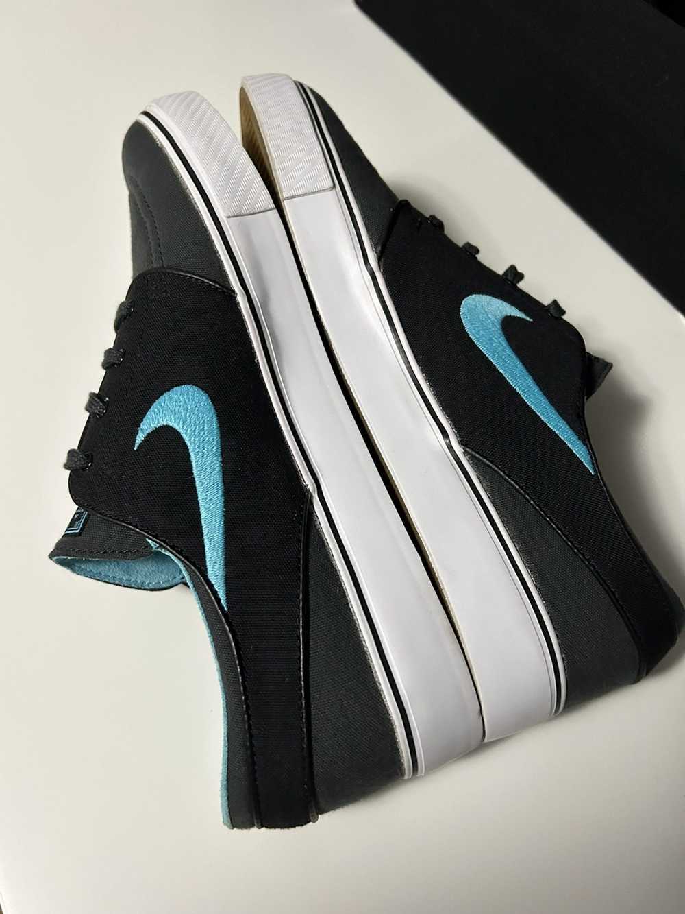 Nike Stefan Janoski Black/Hyper Blue - Size: 10.5 - image 5