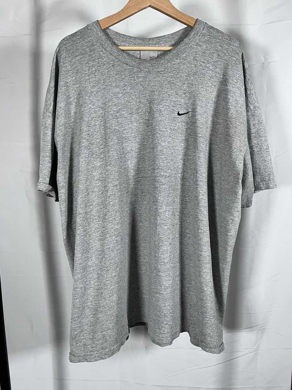 Nike × Vintage Vintage Nike Y2K Essential Shirt B… - image 1