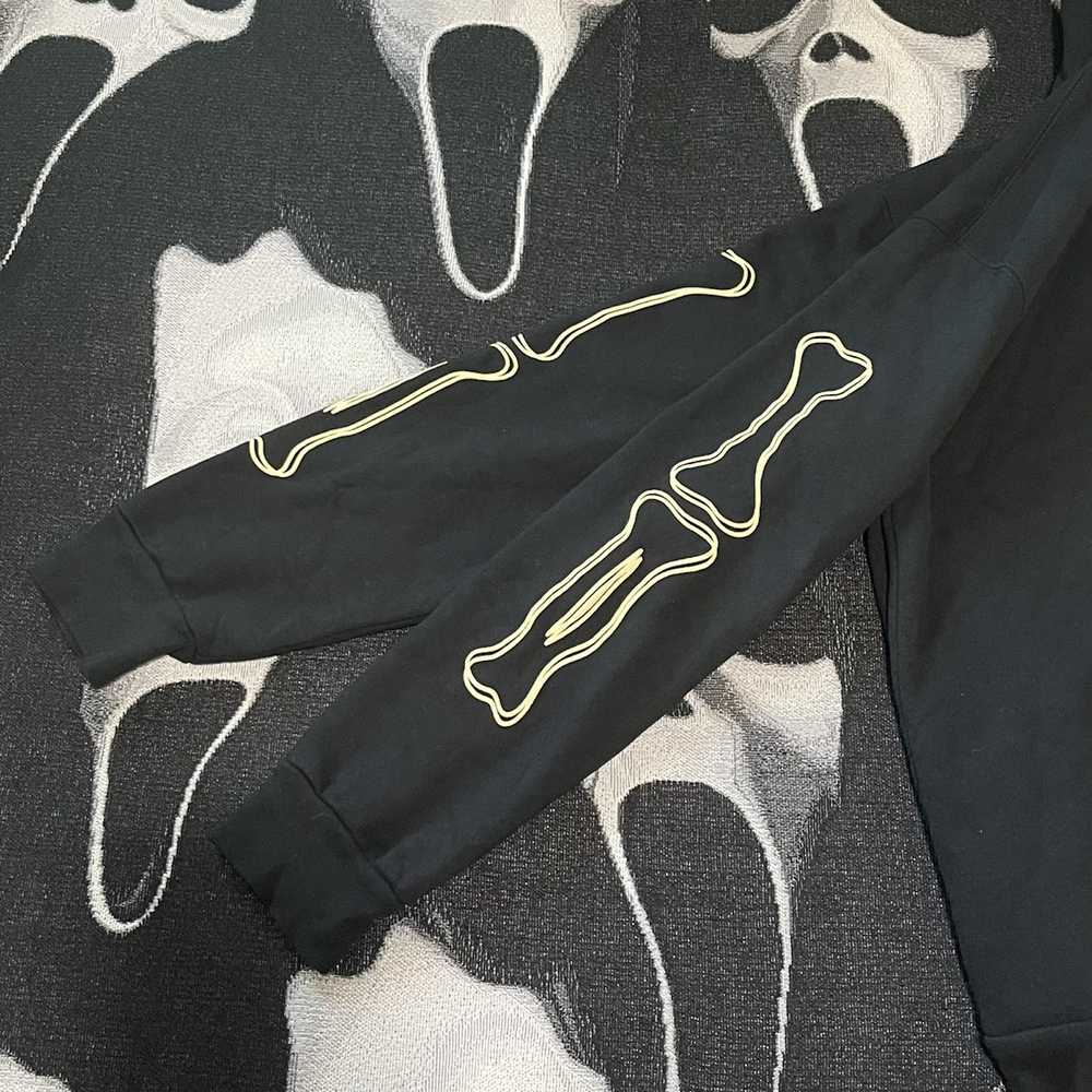 Revenge REVENGE x DOG YEARS CROSSBONES HOODIE - image 3