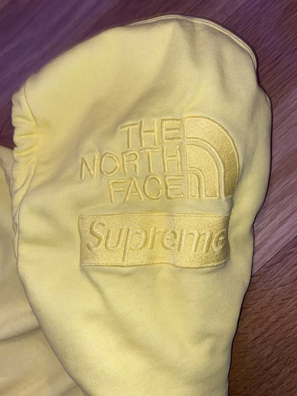 Supreme × The North Face Supreme x TNF yellow hoo… - image 3