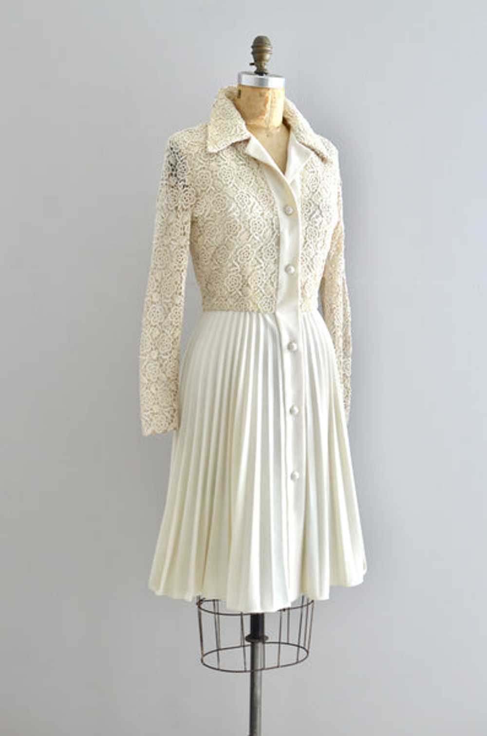 1970s Lace Dress - image 3