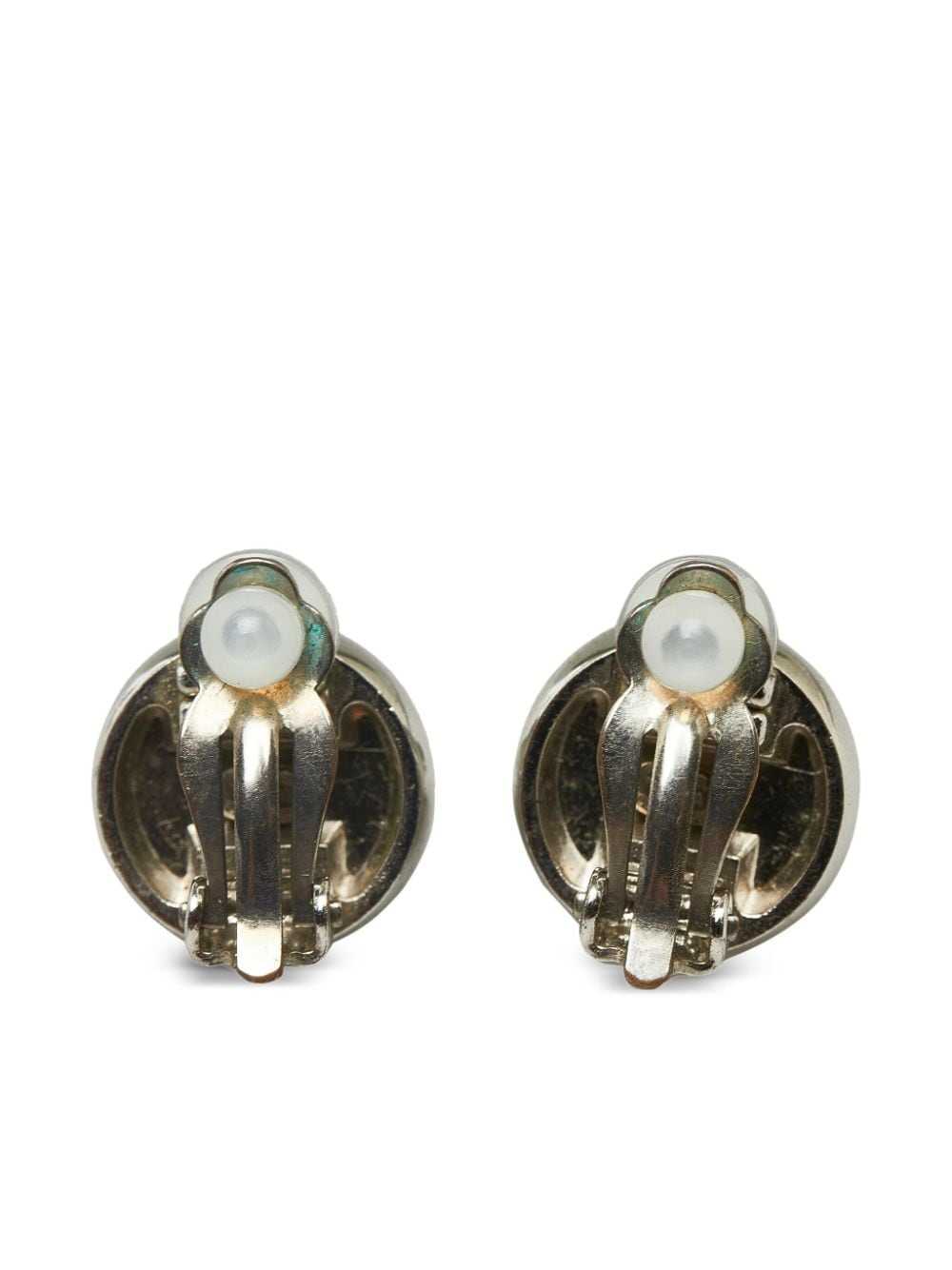 CHANEL Pre-Owned Coco Mark clip-on earrings - Sil… - image 2