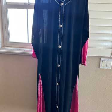 Abaya black and pink color