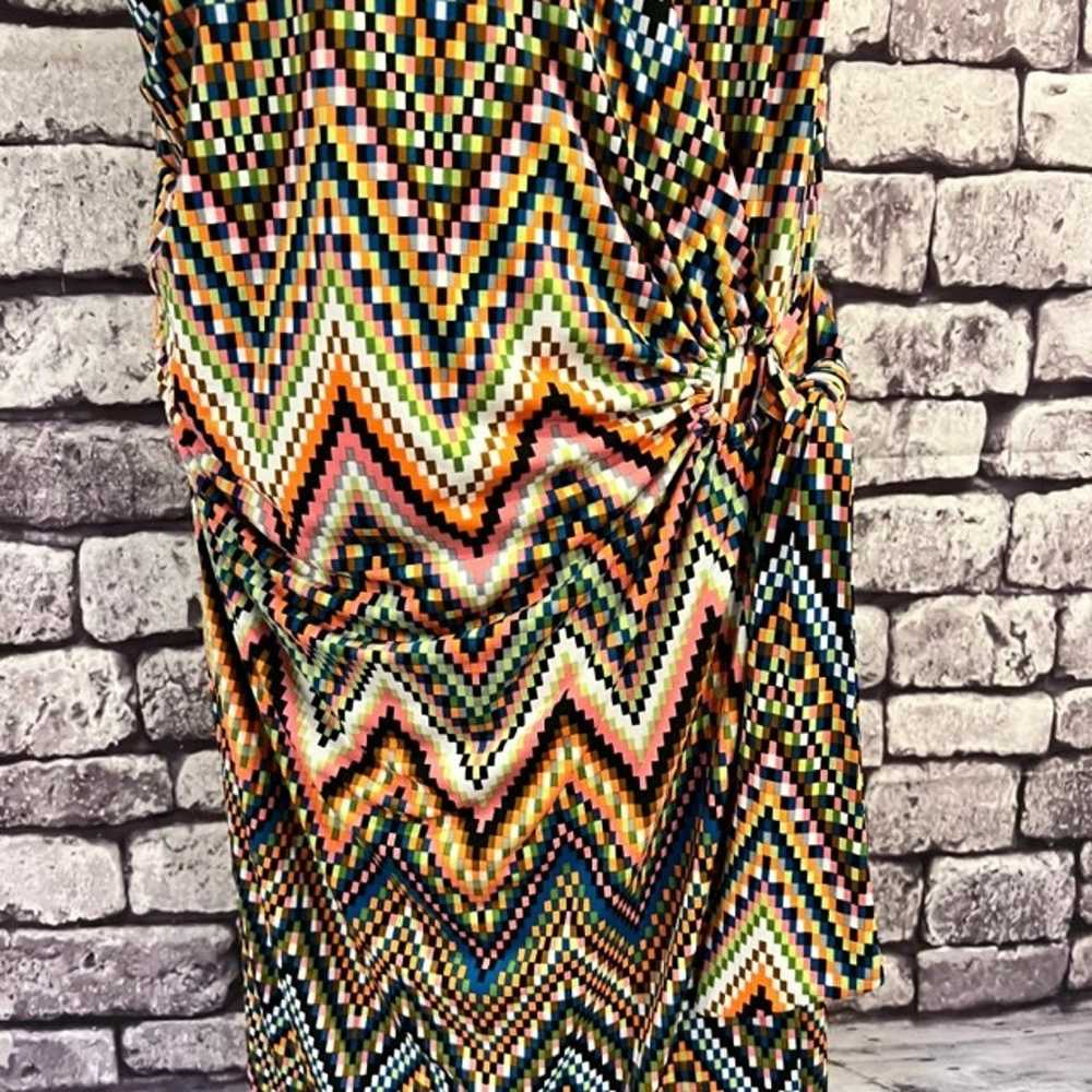 Avenue Short Sleeve Multicolored V-Neck Wrap Dres… - image 3