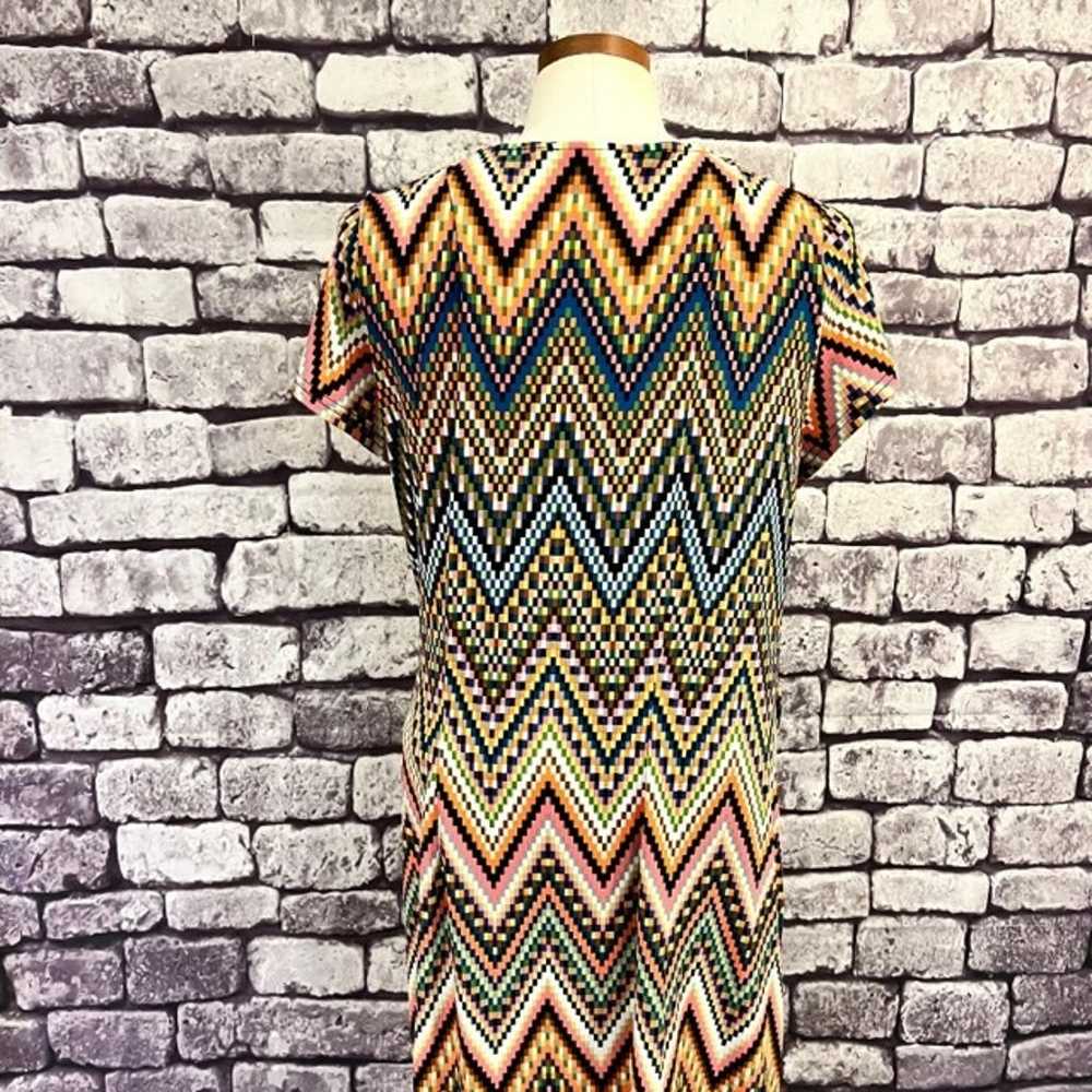 Avenue Short Sleeve Multicolored V-Neck Wrap Dres… - image 7