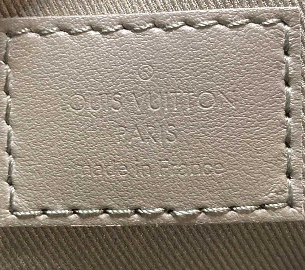 Louis Vuitton Aerogram iPad Pouch Leather - image 6