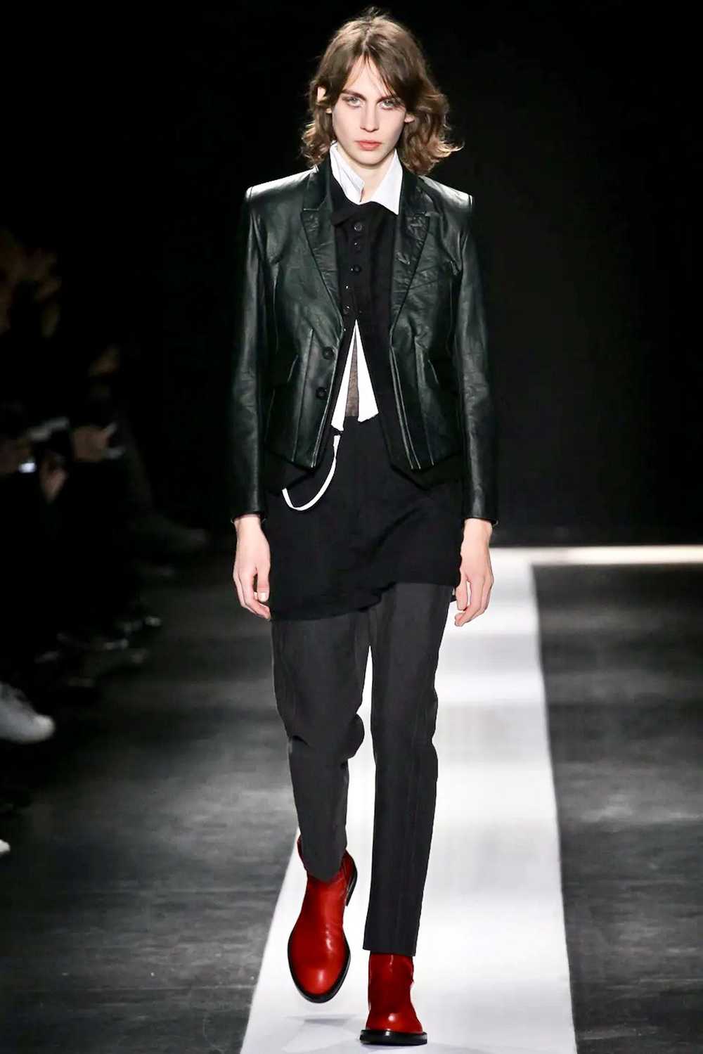 Ann Demeulemeester Runway cropped leather jacket … - image 11