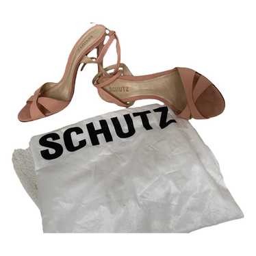 Schutz saasha online lee