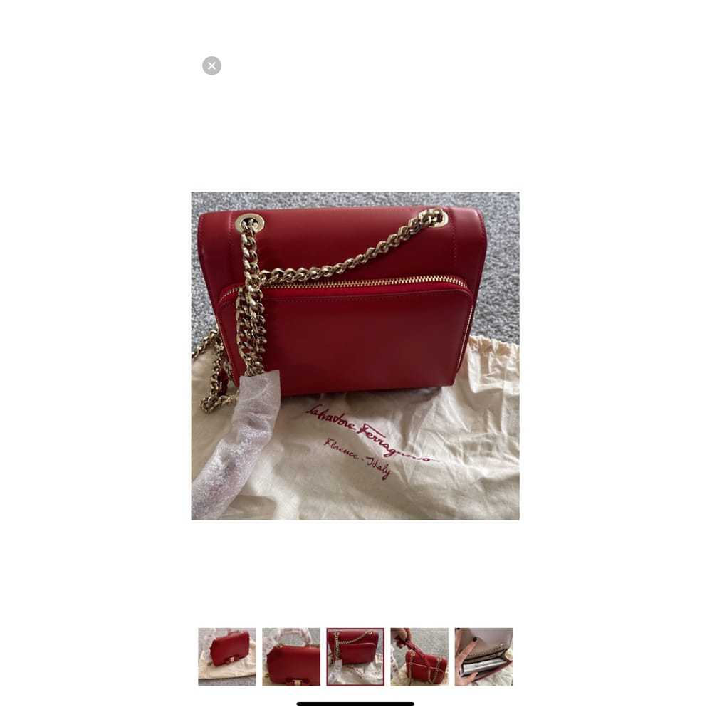 Salvatore Ferragamo Vara leather handbag - image 6