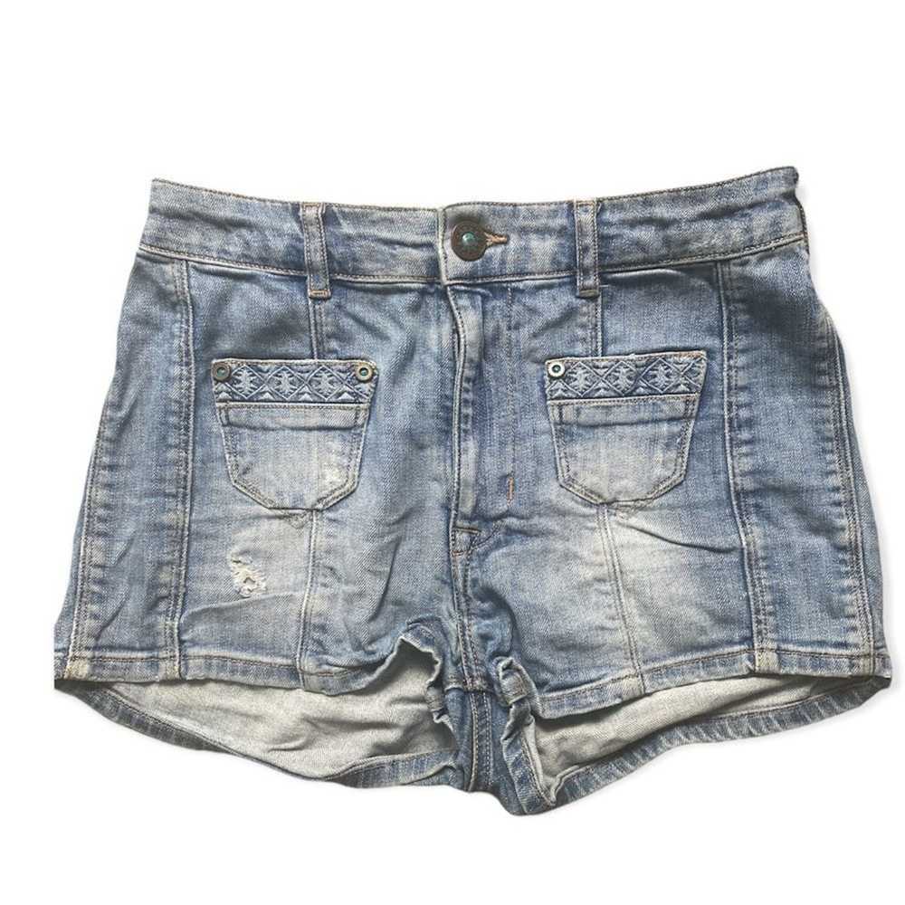 H&M H&M SZ 6 semi-distressed high waisted denim s… - image 1