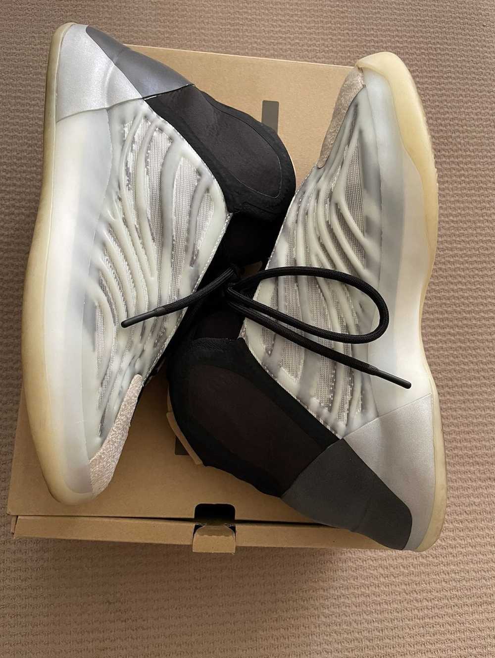 Adidas Adidas Yeezy QNTM Basketball - image 3