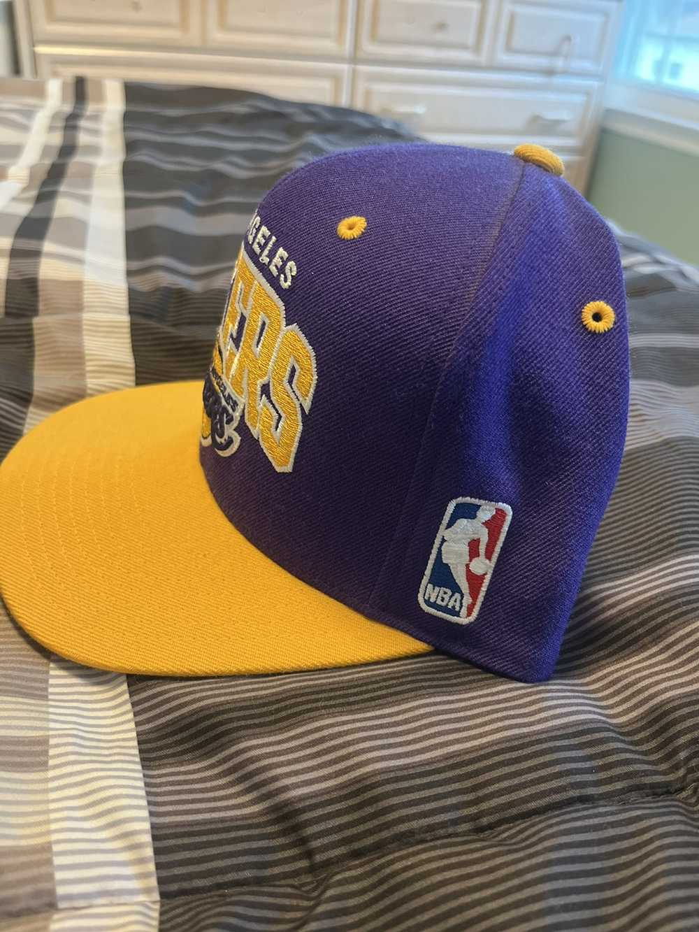 Mitchell & Ness LA Lakers Snapback - image 2
