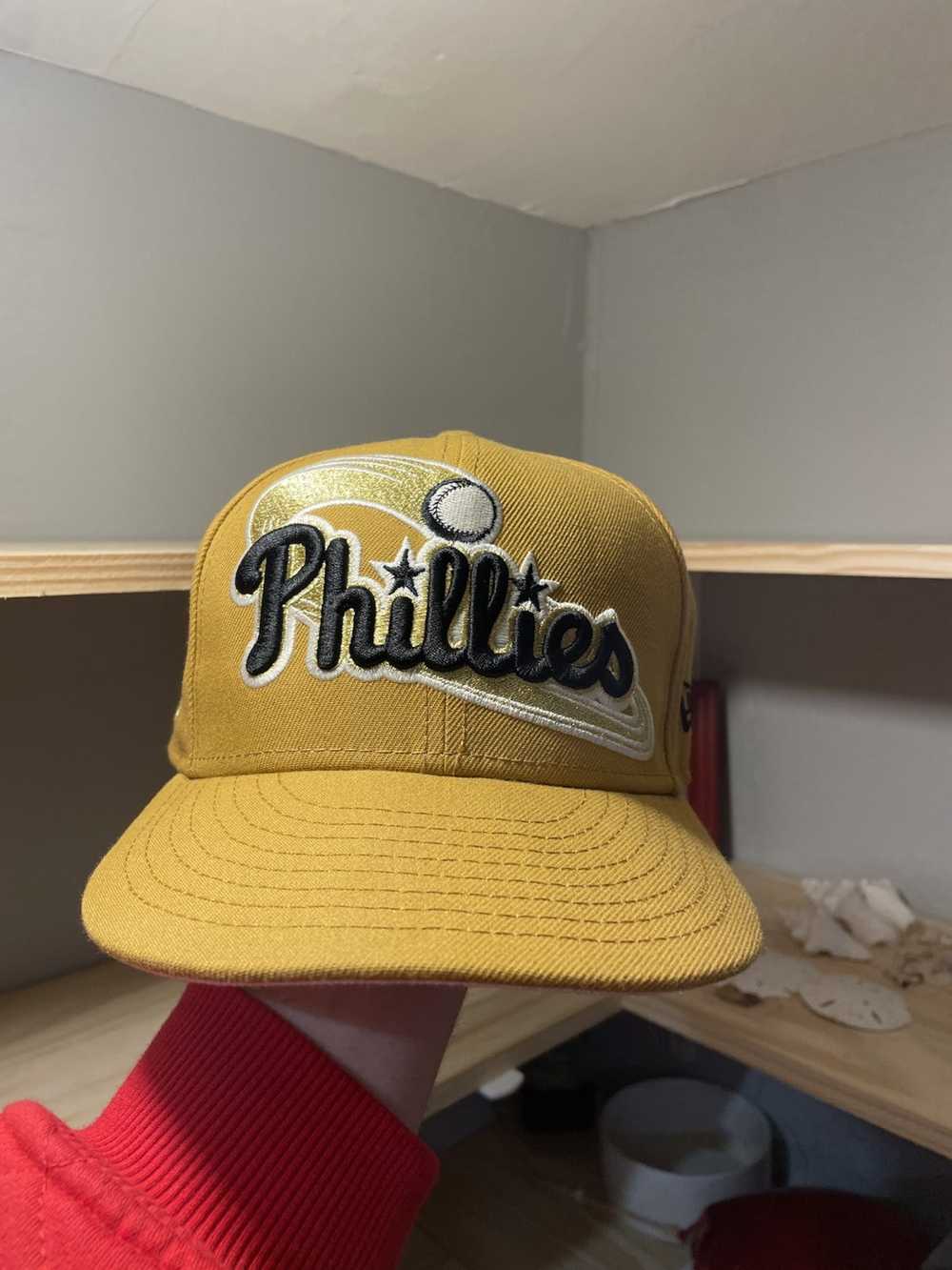 New Era Phillies fitted size 7 1/8 - image 1