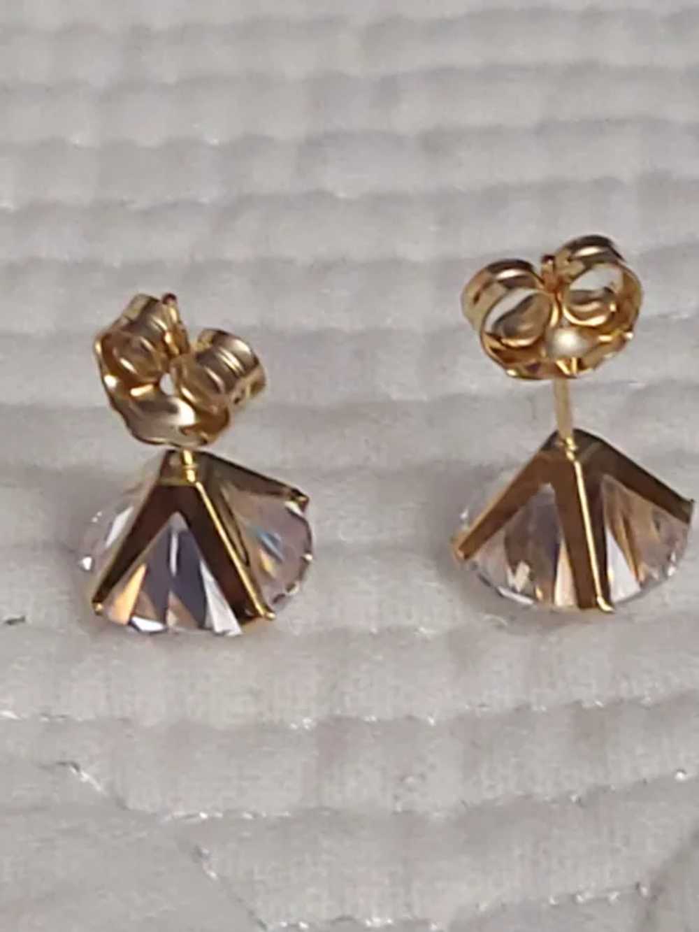14K Gold Crystal Stud Earrings 2CT Each - image 5