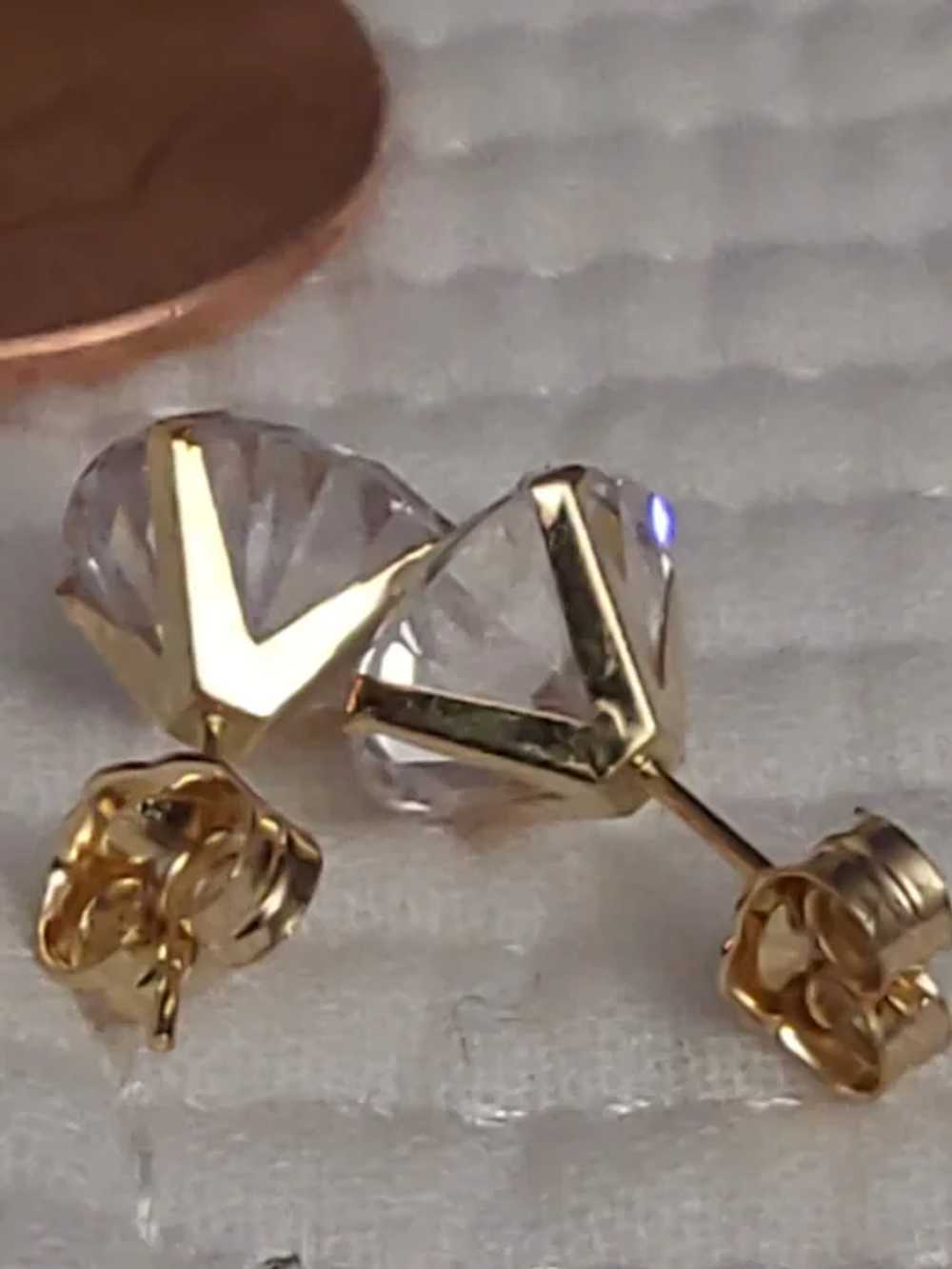 14K Gold Crystal Stud Earrings 2CT Each - image 8