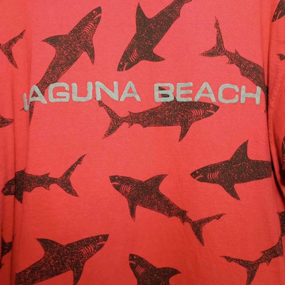 VTG Single Stitch Laguna Beach Red & Black Shark … - image 3