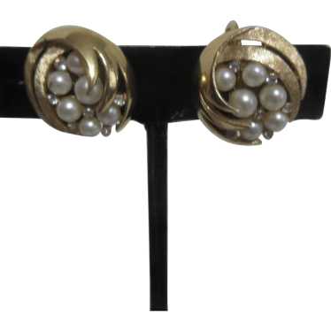 Trifari Gold Tone Clip-on Earrings with Faux/Simu… - image 1