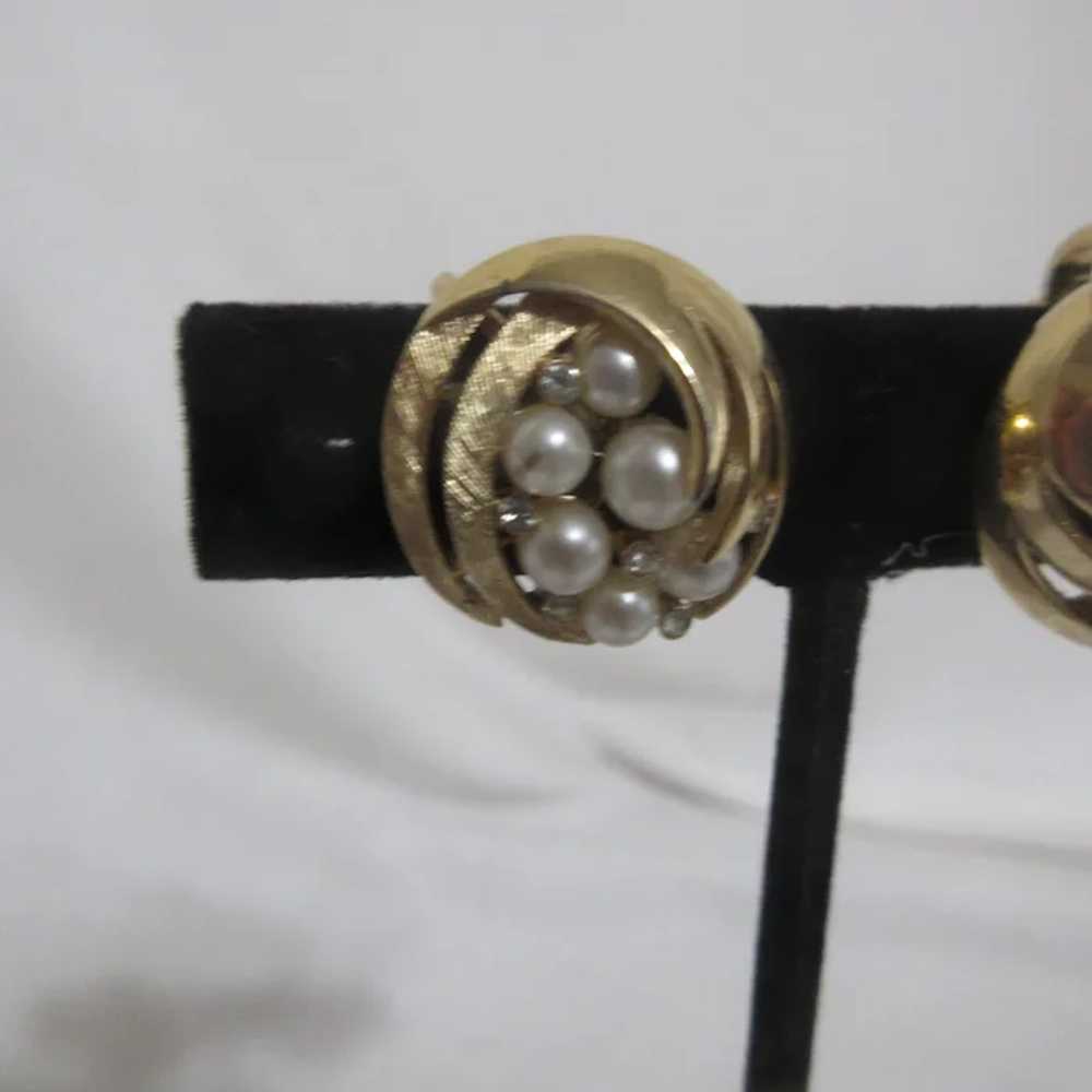 Trifari Gold Tone Clip-on Earrings with Faux/Simu… - image 2