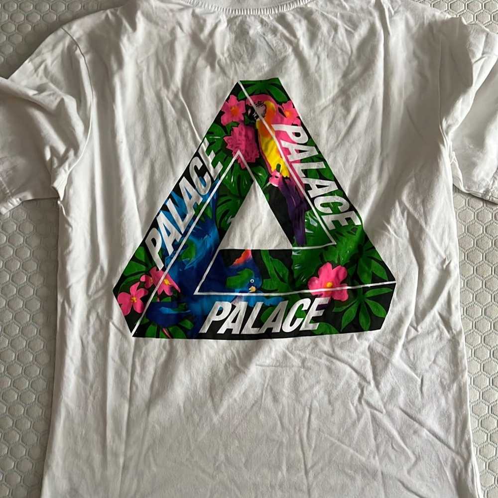 Palace Tri-Logo Tshirt - image 8