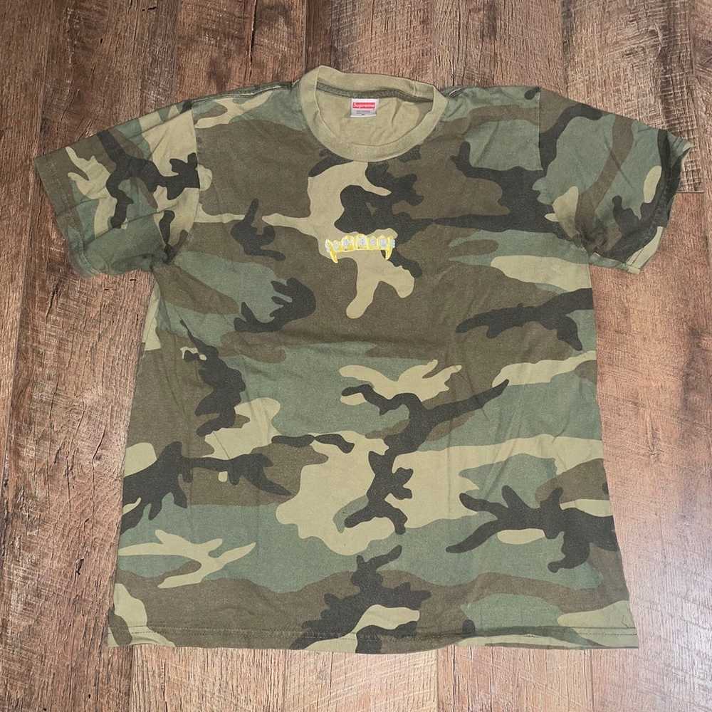 Supreme Fronts Tee WDLD Camo M SS19 - image 1