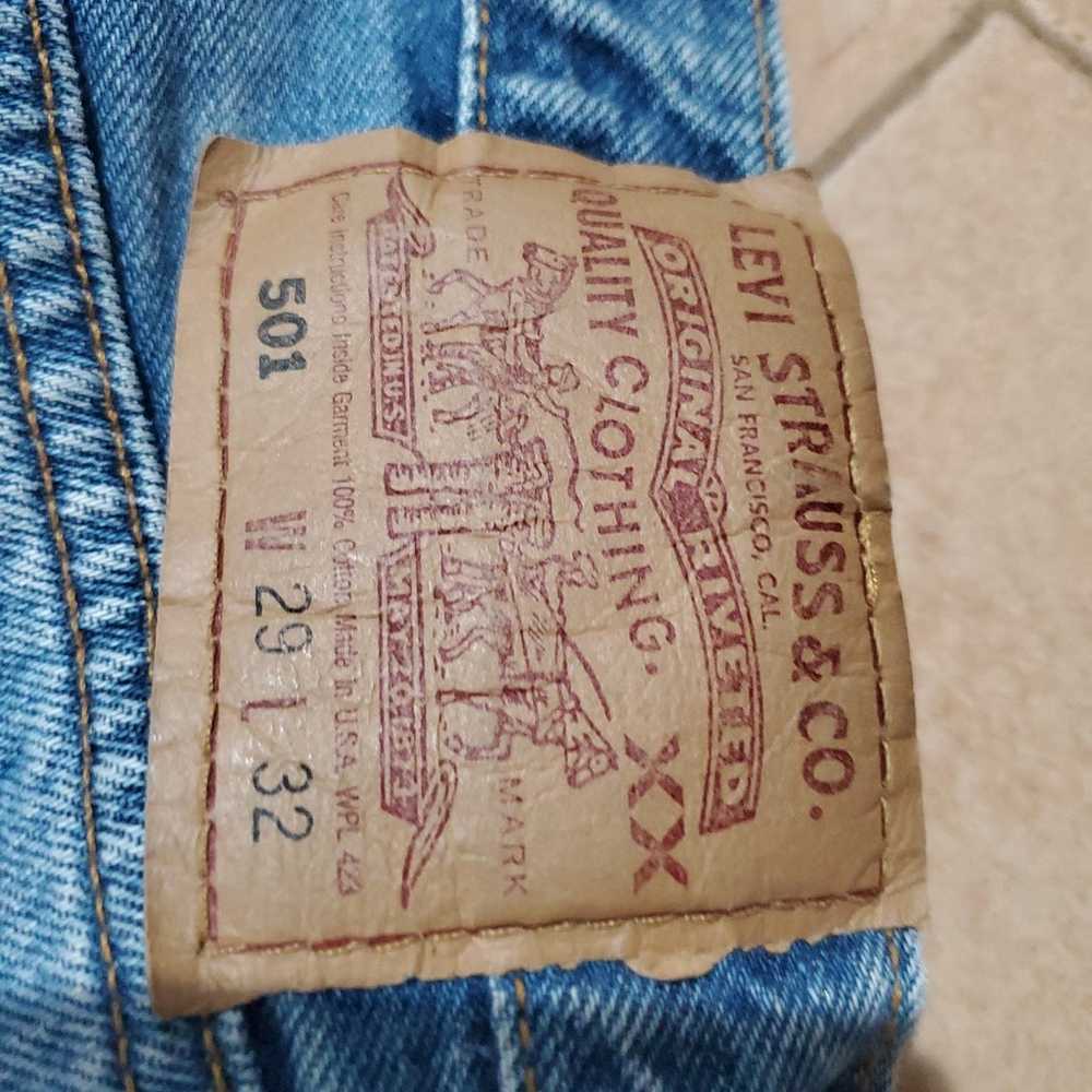 VINTAGE LEVIS 501 JEANS MADE IN USA - image 8