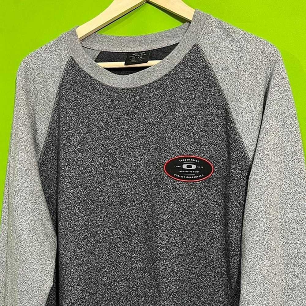 XL Oakley Logo Longsleeve - image 1