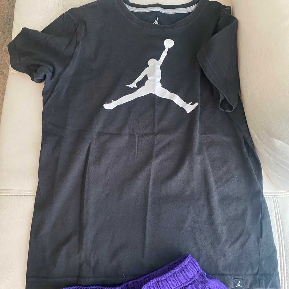 Jordan shirt & Nike Kobe Bryant shorts - image 3