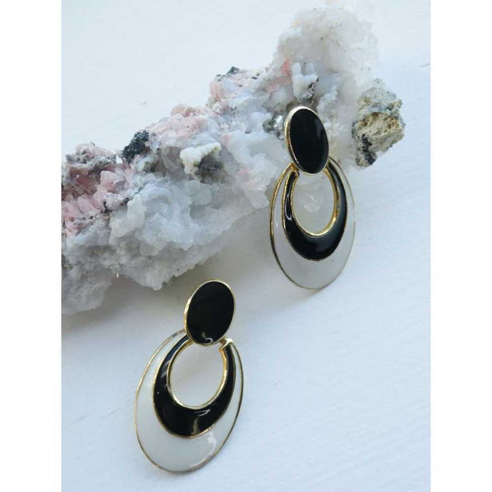 Black and White Door knocker Earrings - image 3