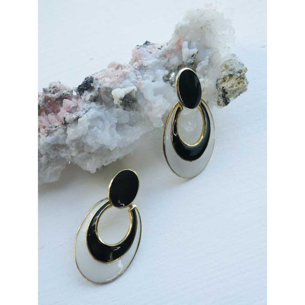 Black and White Door knocker Earrings - image 4