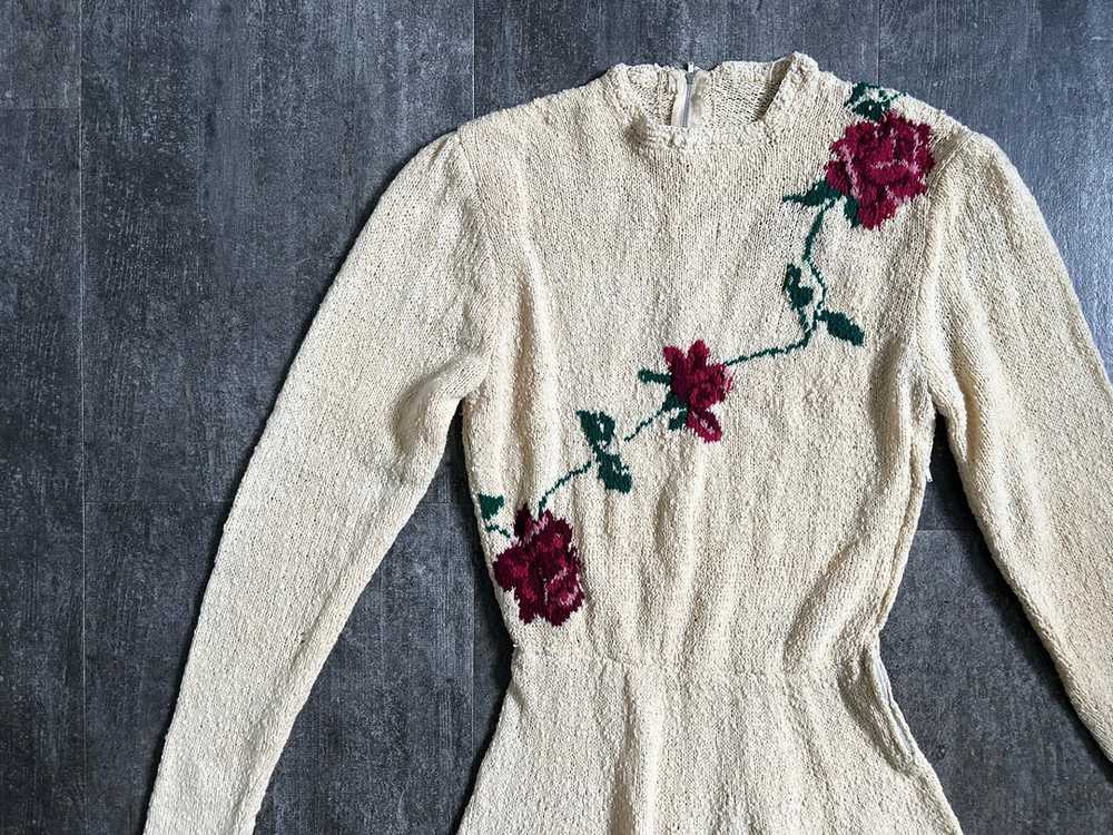 1940s rose knit dress . vintage flower wool knit … - image 4