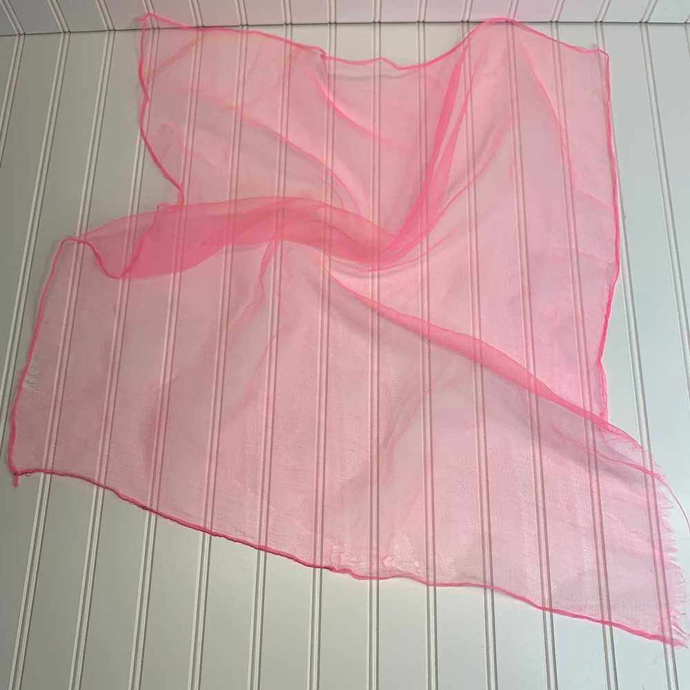 50s Hot Pink Crinkle Chiffon Sheer Scarf Headscarf - image 2