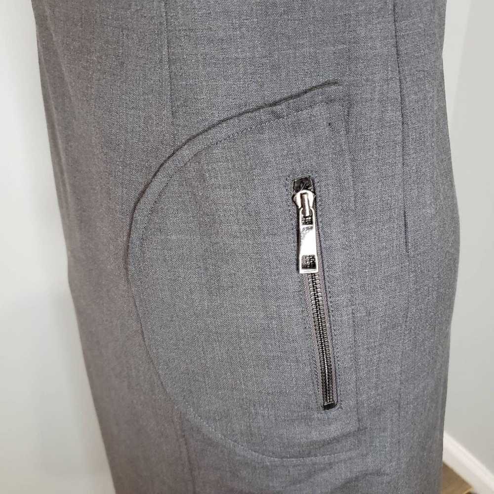 ECCOCI Gray Paneled Round Neck Cap Sleeve Zipper … - image 11