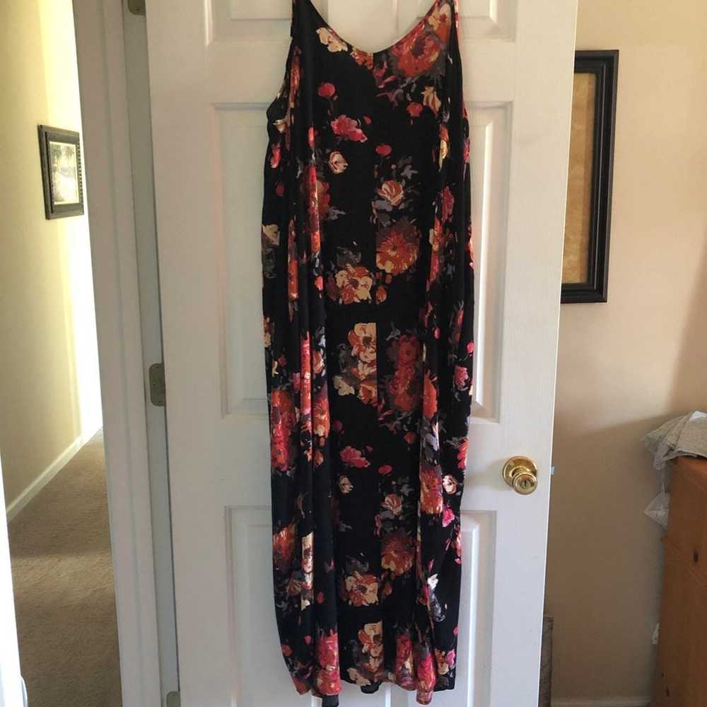 floral maxi dress with pockets - image 4
