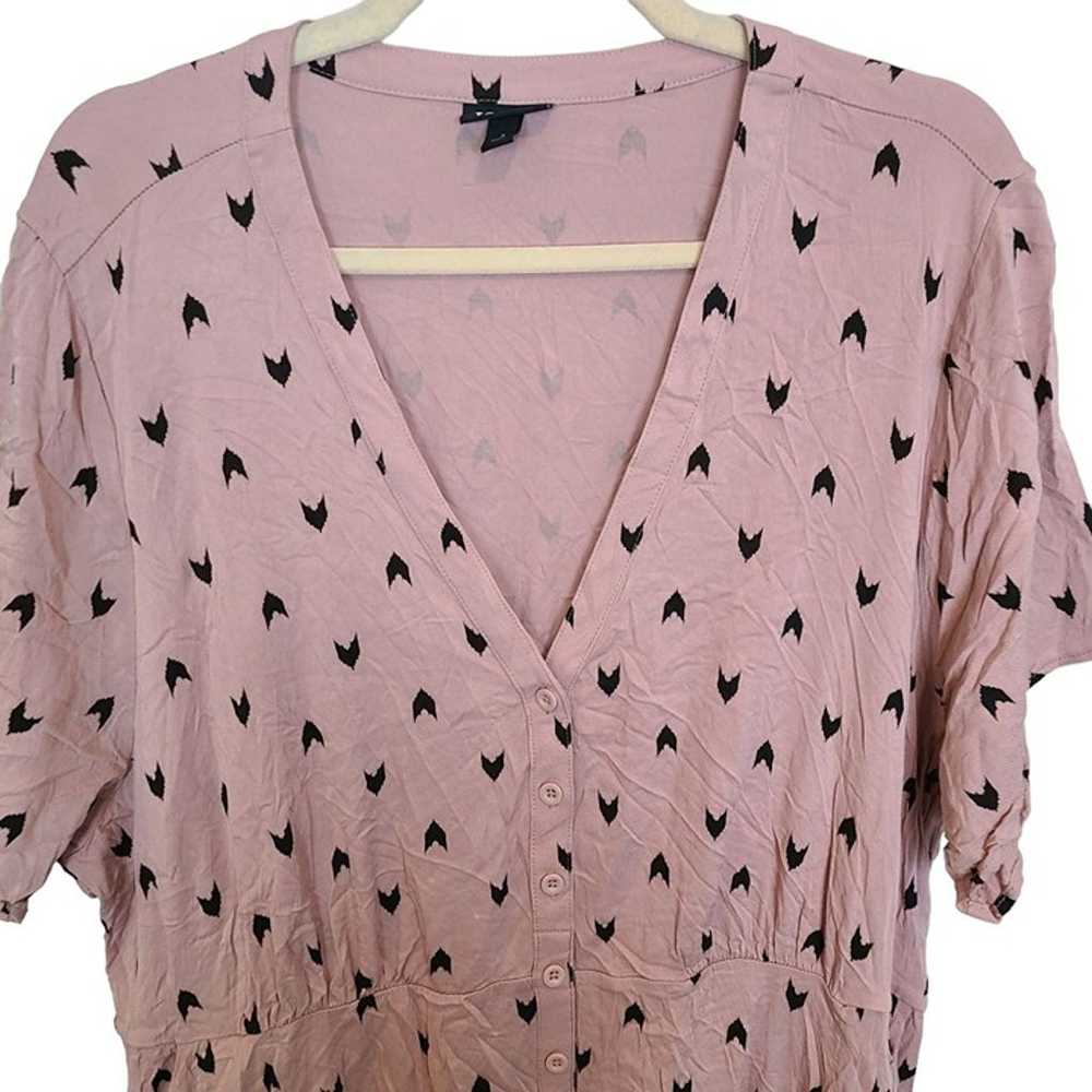 Torrid Womens 3X Pink Ikat Short Sleeves Button F… - image 2