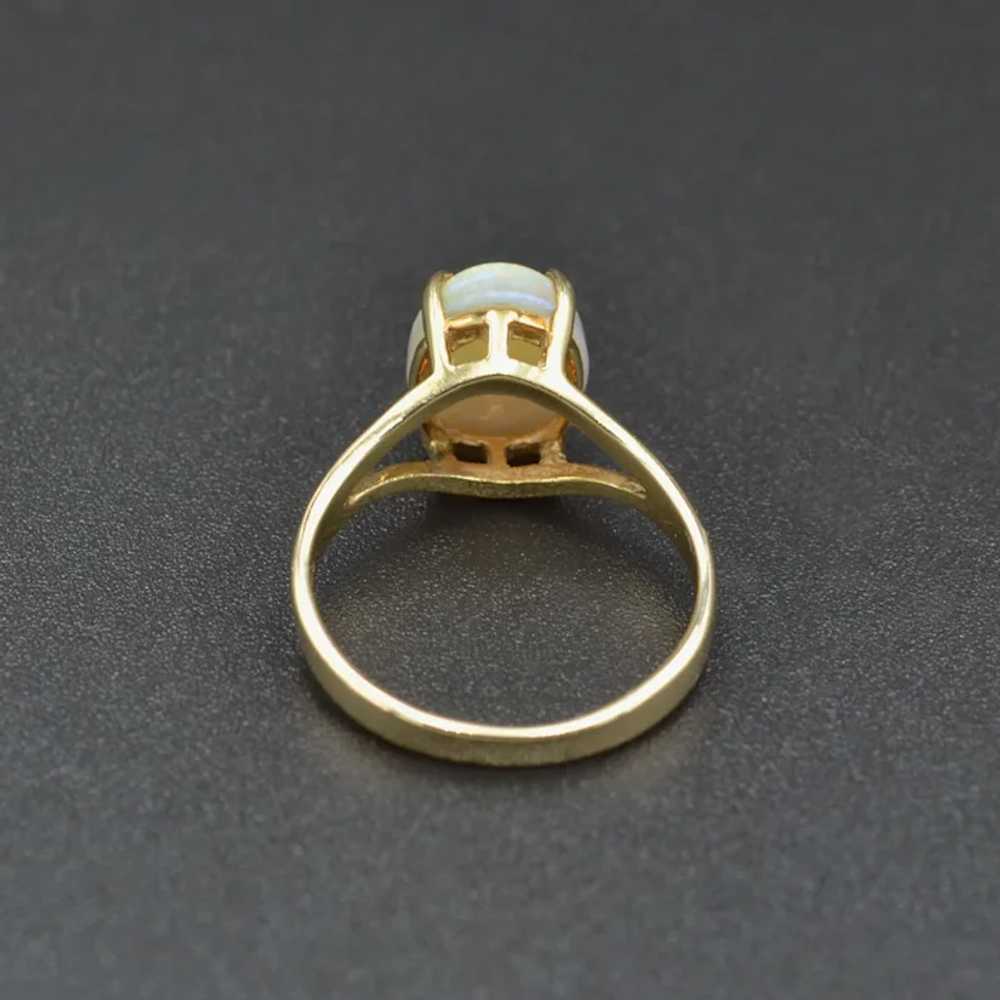 Vintage White Opal and 14k Gold Solitaire Ring - image 10