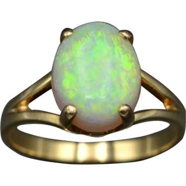 Vintage White Opal and 14k Gold Solitaire Ring - image 1