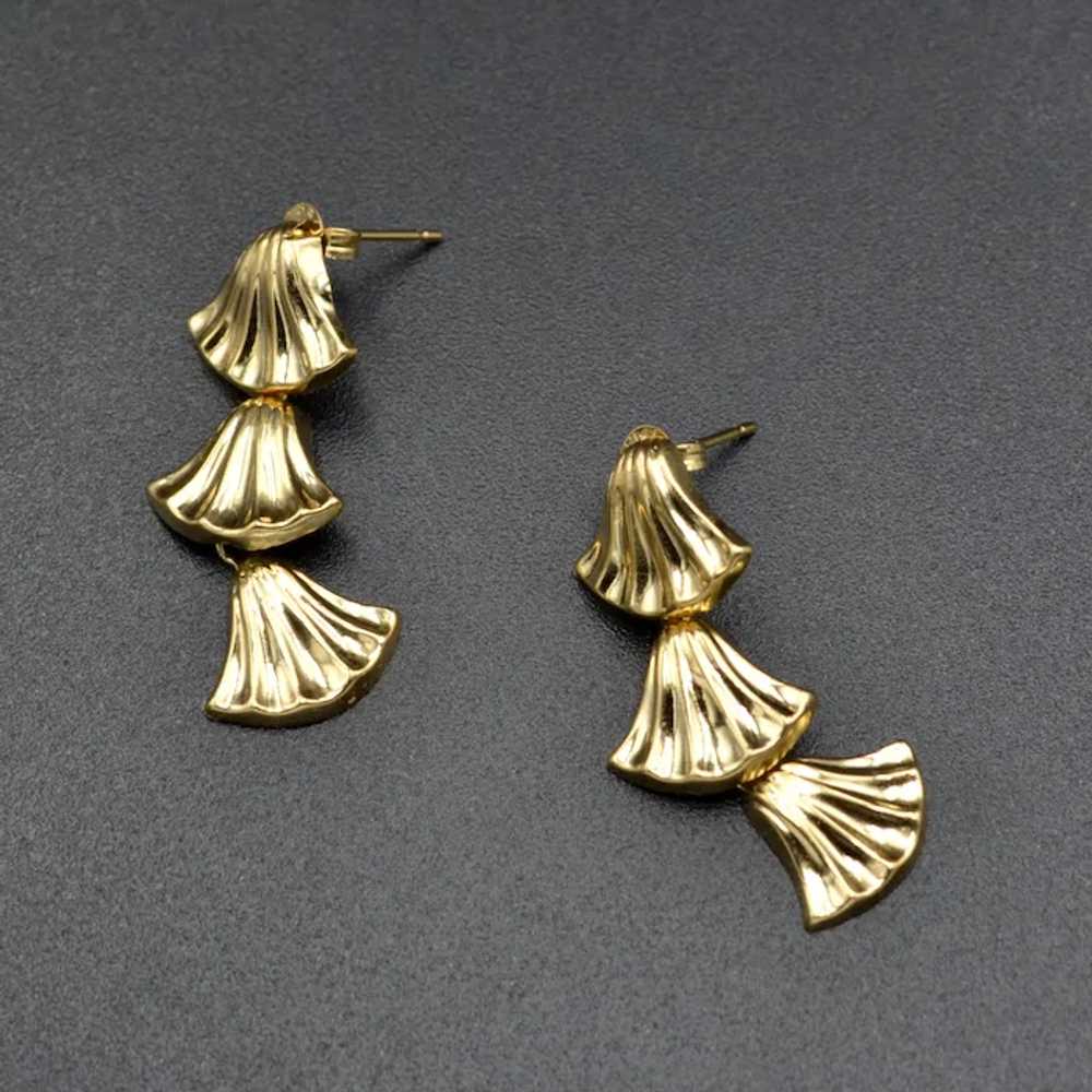 Vintage 14k Gold Lotus Flower Dangle Earrings - image 4