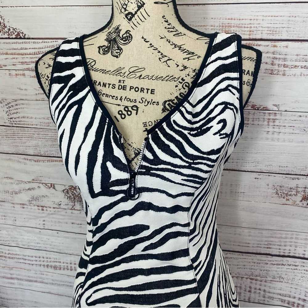 ALBERTO MAKALI zebra print v- neck sleeveless bod… - image 10