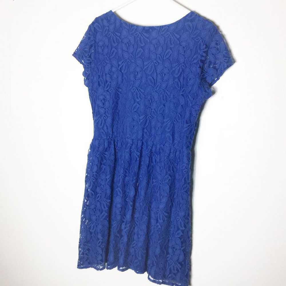 Sunny Leigh Blue Lace Midi Dress - image 7