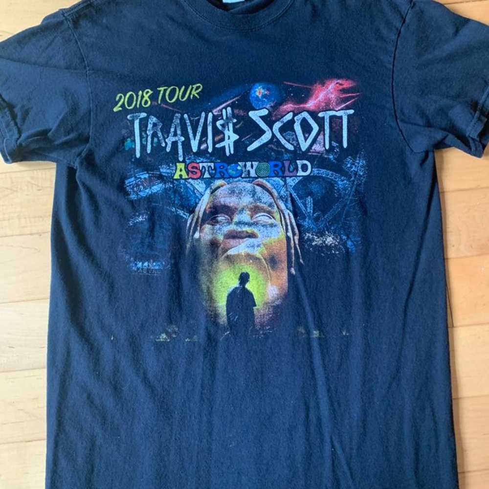 Travis Scott Astroworld 2018 Tour Shirt Size M - image 1