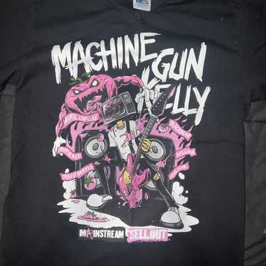 Machine Gun Kelly tour shirt