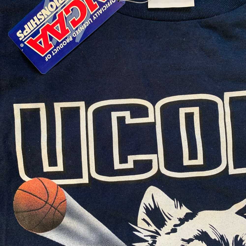 Vintage UConn Basketball 1999 Championship Shirt … - image 3