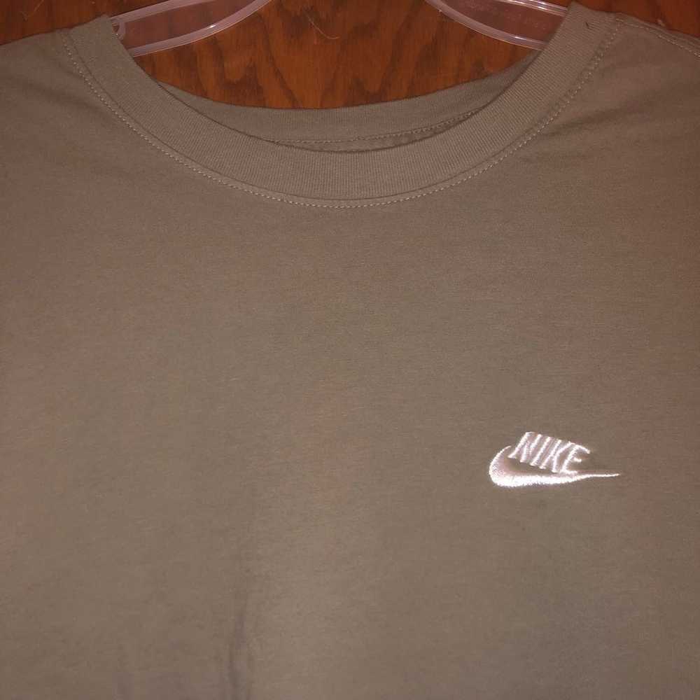 Nike olive short sleeve tshirt - image 2
